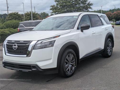 2025 Nissan Pathfinder S FWD