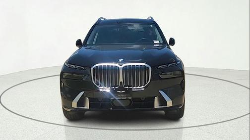 Black Sapphire Metallic 2026 BMW X7 xDrive40i