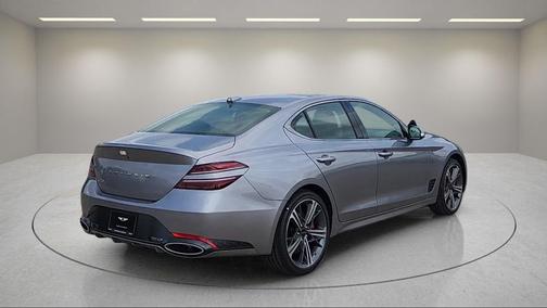 2025 Genesis G70 2.5T RWD