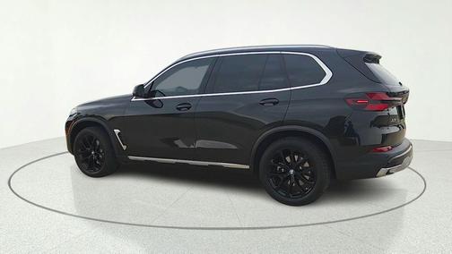Black Sapphire Metallic 2026 BMW X5 sDrive40i