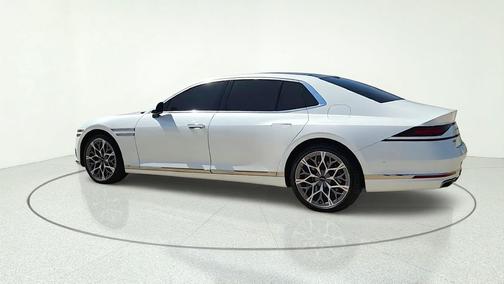 Uyuni White 2025 Genesis G90 3.5T e-SC AWD