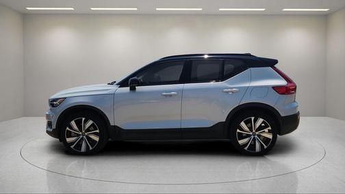 2021 Volvo XC40 Recharge Pure Electric P8