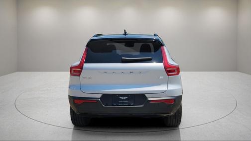 2021 Volvo XC40 Recharge Pure Electric P8