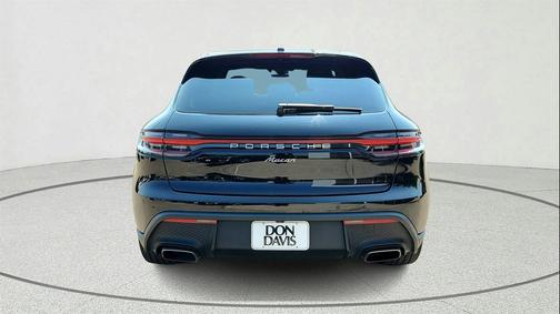 2024 Porsche Macan Base