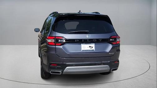 2024 Honda Pilot Touring 8-Passenger