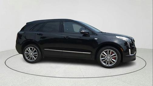 2025 Cadillac XT5 Sport