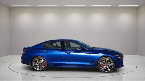 2025 Genesis G70 2.5T RWD