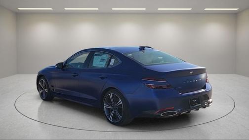 2025 Genesis G70 2.5T RWD