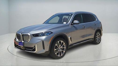 Gray Metallic 2026 BMW X5 sDrive40i
