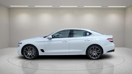 2026 Genesis G70 2.5T RWD Prestige