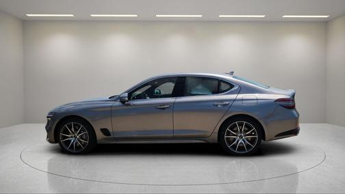 2026 Genesis G70 2.5T RWD