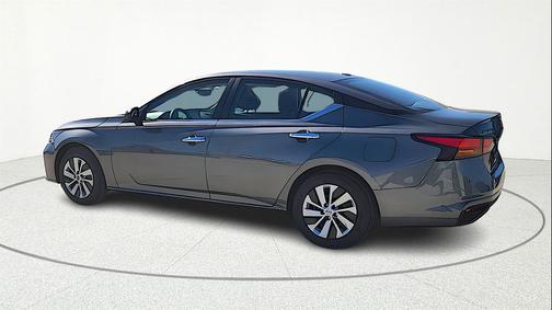 2025 Nissan Altima S FWD
