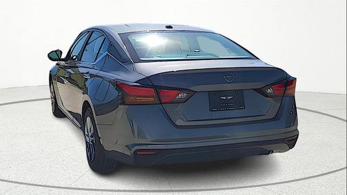 2025 Nissan Altima S FWD