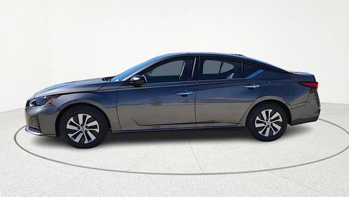 2025 Nissan Altima S FWD