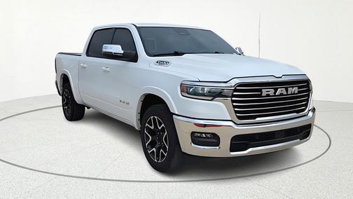 Bright White Clearcoat 2025 RAM 1500 Laramie