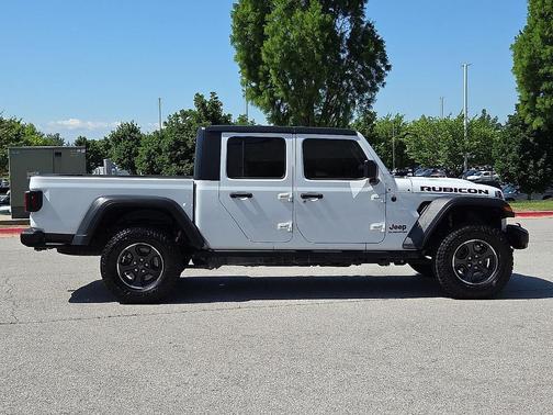 Bright White Clearcoat 2021 Jeep Gladiator Rubicon