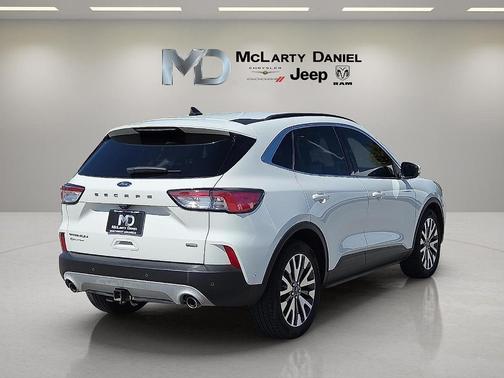 2021 Ford Escape Titanium Hybrid