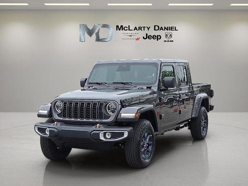 Granite Crystal Clearcoat Metallic 2026 Jeep Gladiator 85th Anniversary Edition