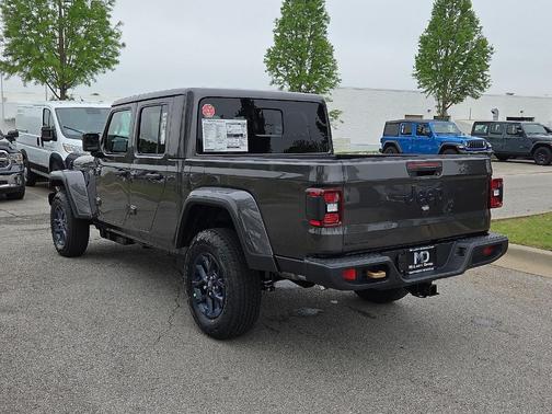 Granite Crystal Clearcoat Metallic 2026 Jeep Gladiator 85th Anniversary Edition