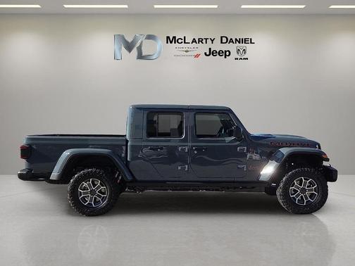 Anvil Clearcoat 2026 Jeep Gladiator Mojave