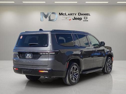 2026 Jeep Grand Wagoneer Base