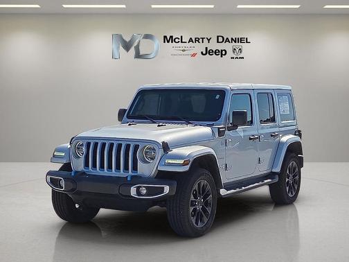 Silver Zynith Clearcoat 2022 Jeep Wrangler Unlimited 4xe Sahara