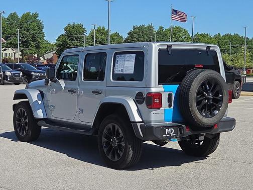 Silver Zynith Clearcoat 2022 Jeep Wrangler Unlimited 4xe Sahara