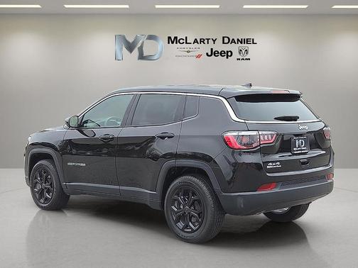 Diamond Black 2025 Jeep Compass Sport
