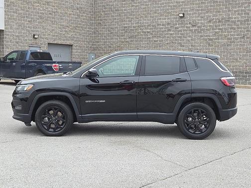 Diamond Black 2025 Jeep Compass Sport