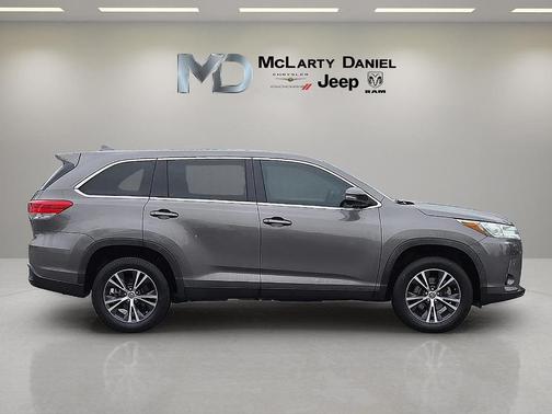 2019 Toyota Highlander 