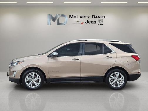 Sandy Ridge Metallic 2018 Chevrolet Equinox Premier w/1LZ