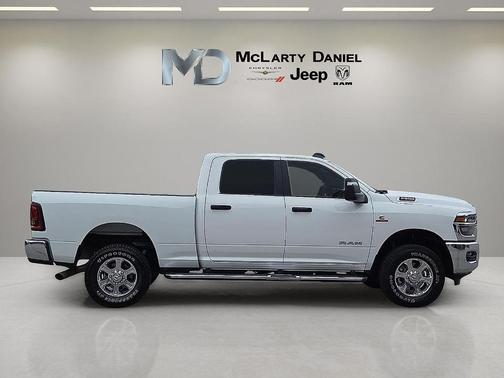 Bright White Clearcoat 2025 RAM 2500 Big Horn