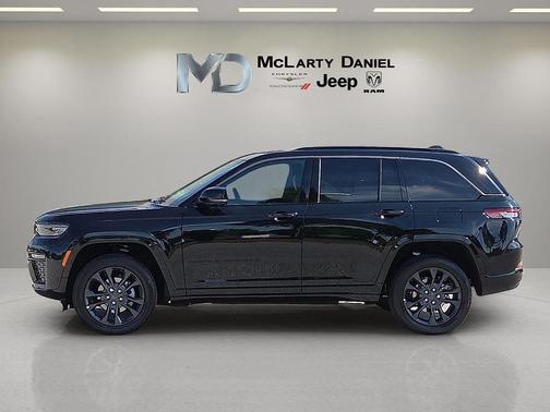 Diamond Black 2026 Jeep Grand Cherokee Limited
