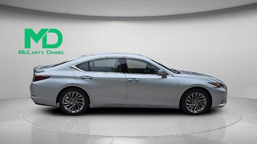 2024 Lexus ES 350 Ultra Luxury