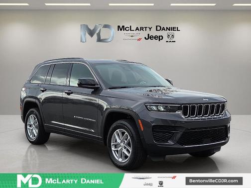 Metallic 2026 Jeep Grand Cherokee Laredo