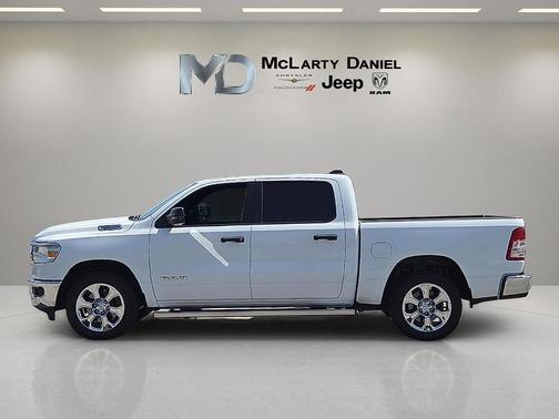 Bright White Clearcoat 2023 RAM 1500 Big Horn