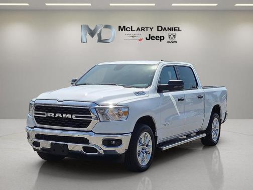 Bright White Clearcoat 2023 RAM 1500 Big Horn