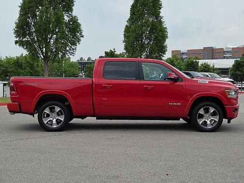 Flame Red Clearcoat 2022 RAM 1500 Laramie
