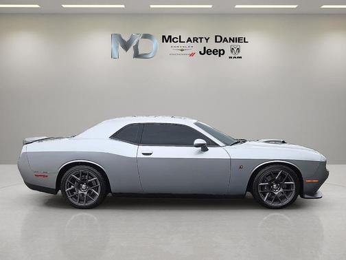 2016 Dodge Challenger R/T Scat Pack