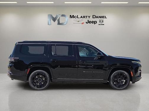 Gloss Black 2026 Jeep Grand Wagoneer Limited Reserve