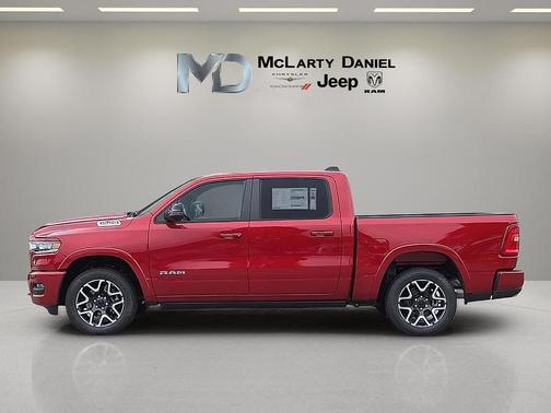 Molten Red Pearlcoat 2026 RAM 1500 Laramie