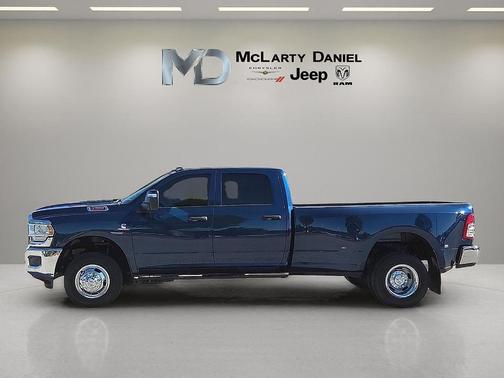 Patriot Blue Pearlcoat 2024 RAM 3500 Tradesman