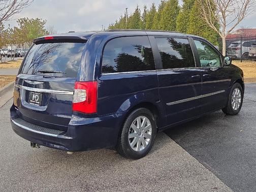 2015 Chrysler Town & Country Touring