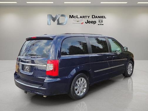 2015 Chrysler Town & Country Touring