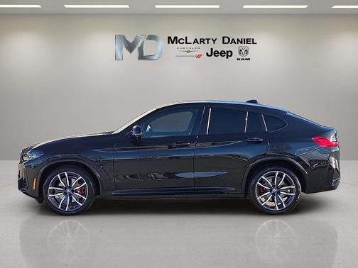 2022 BMW X4 M40i