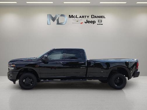 Diamond Black 2026 RAM 3500 Tradesman