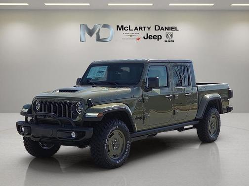 2026 Jeep Gladiator Sport