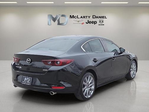 2023 Mazda Mazda3 FWD w/Preferred Package