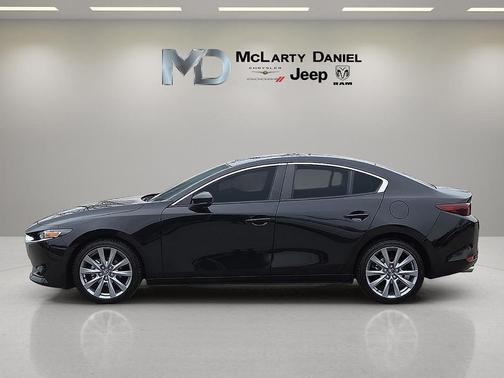 2023 Mazda Mazda3 FWD w/Preferred Package
