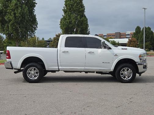 Bright White Clearcoat 2022 RAM 2500 Laramie